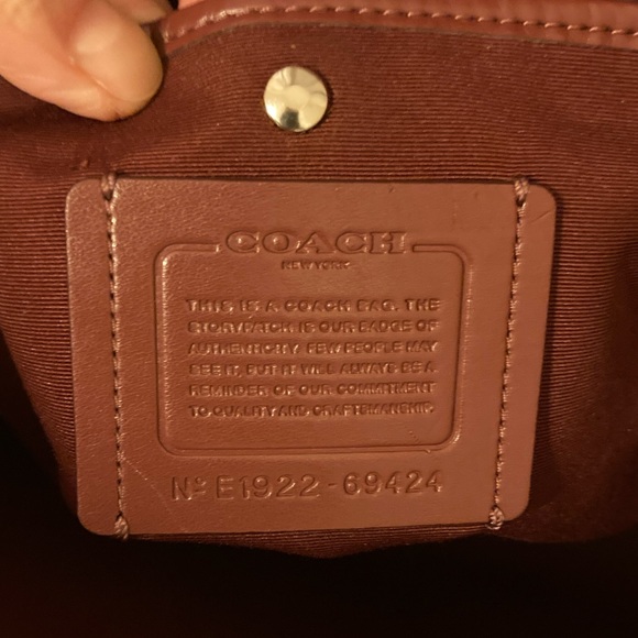 Coach Red pebbled Central Tote With Zip E1922-69424 - Picture 2 of 8